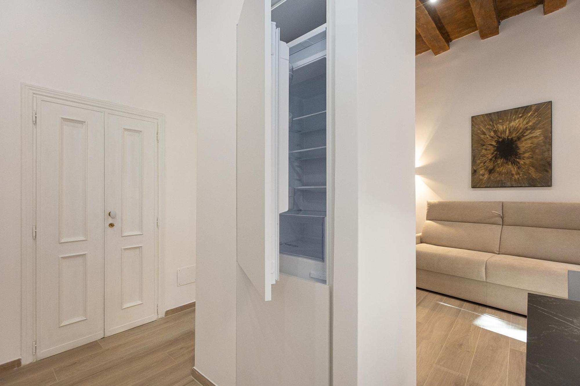 Navona Modern By In Roma